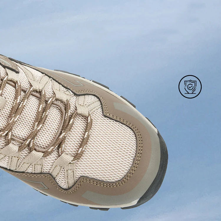 Wanderschuhe mit orthopädischer Unterstützung bei Plantarfasziitis
