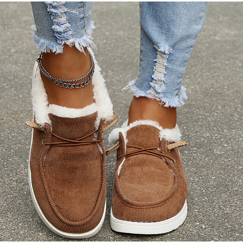 Klassische warme gemütliche orthopädische Schuhe – Braun